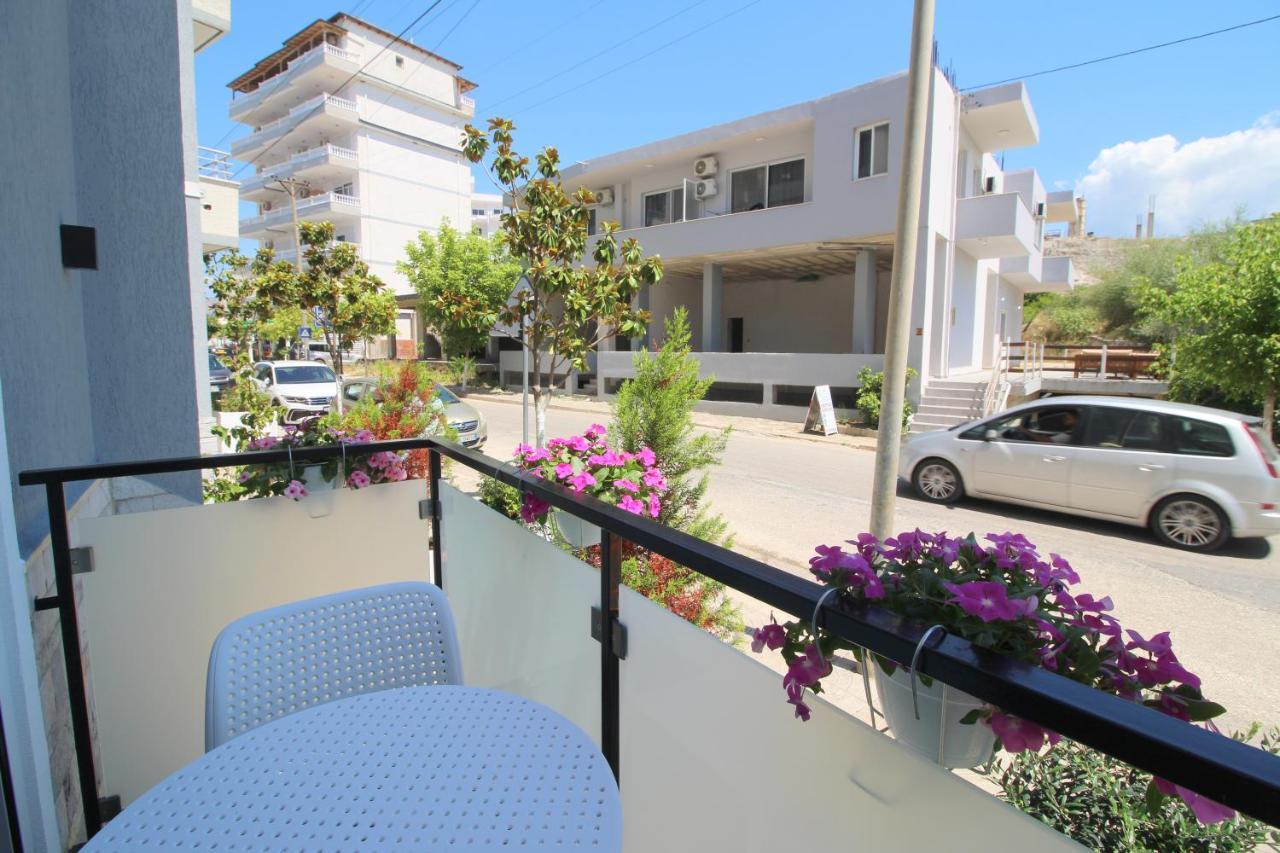 F&J Hotel Sarandë Exterior foto